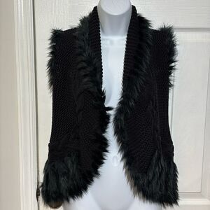 NWOT Lilly Pulitzer Womens Trinette Black Open Front Faux Fur Trim Collar XXS